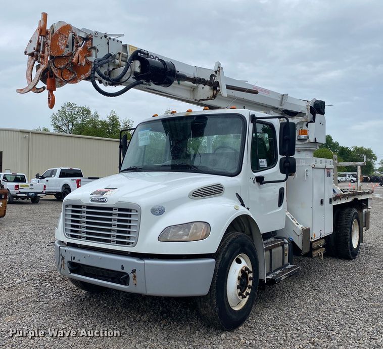 image for item DL7210 2014 Freightliner Business Class M2  digger derrick truck