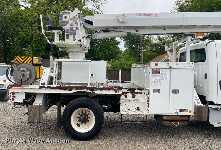 image for item DL7210 2014 Freightliner Business Class M2  digger derrick truck