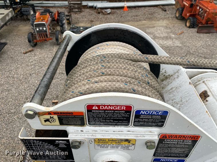 image for item DL7210 2014 Freightliner Business Class M2  digger derrick truck