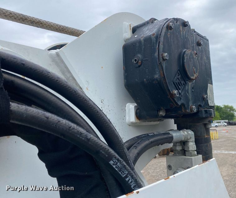 image for item DL7210 2014 Freightliner Business Class M2  digger derrick truck