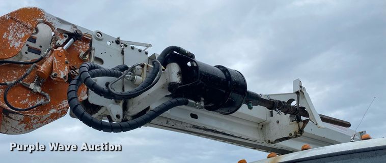 image for item DL7210 2014 Freightliner Business Class M2  digger derrick truck