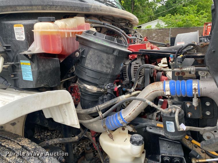 image for item DL7210 2014 Freightliner Business Class M2  digger derrick truck