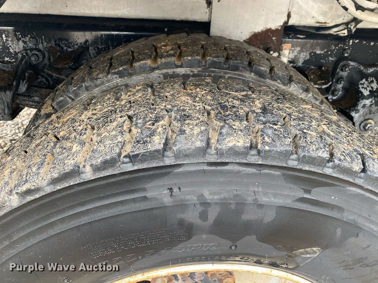 image for item DL7210 2014 Freightliner Business Class M2  digger derrick truck