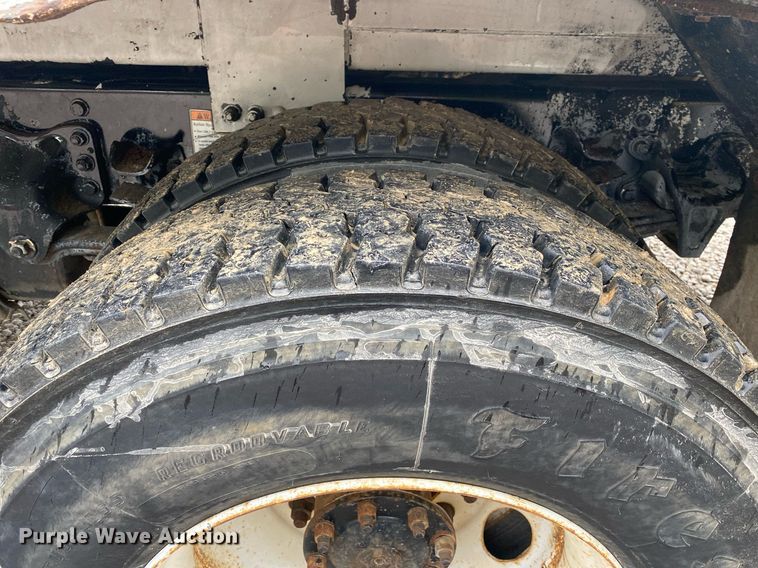 image for item DL7210 2014 Freightliner Business Class M2  digger derrick truck