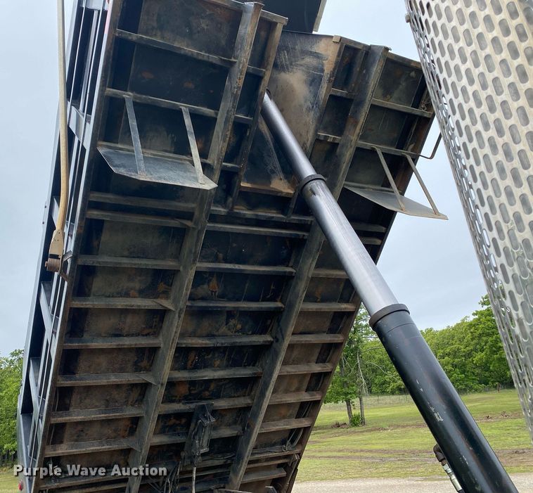 image for item DL7212 2005 International 9900i  dump truck