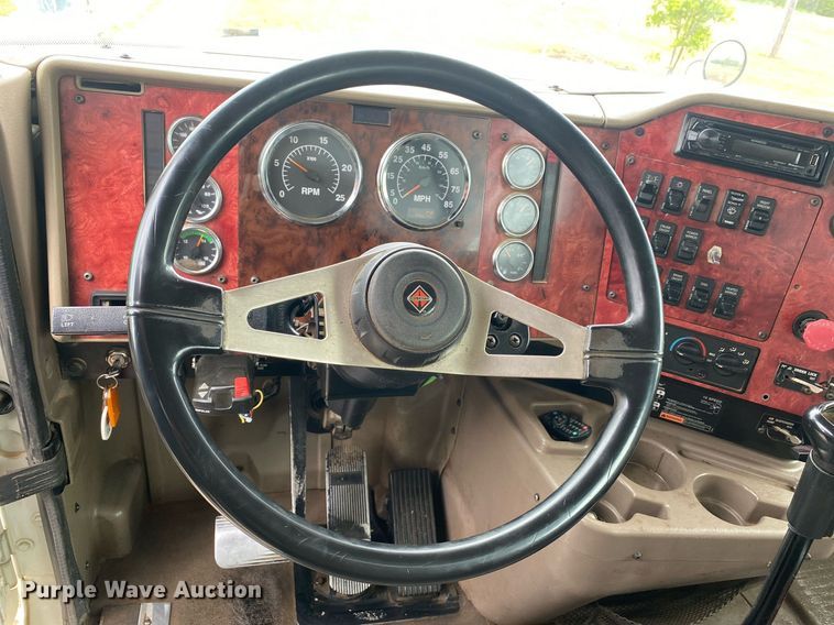 image for item DL7212 2005 International 9900i  dump truck