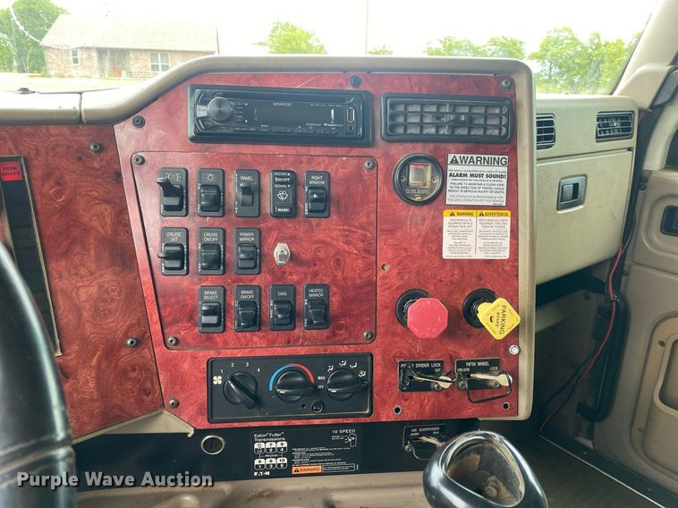 image for item DL7212 2005 International 9900i  dump truck