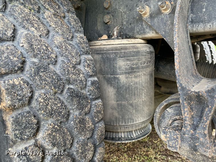 image for item DL7212 2005 International 9900i  dump truck