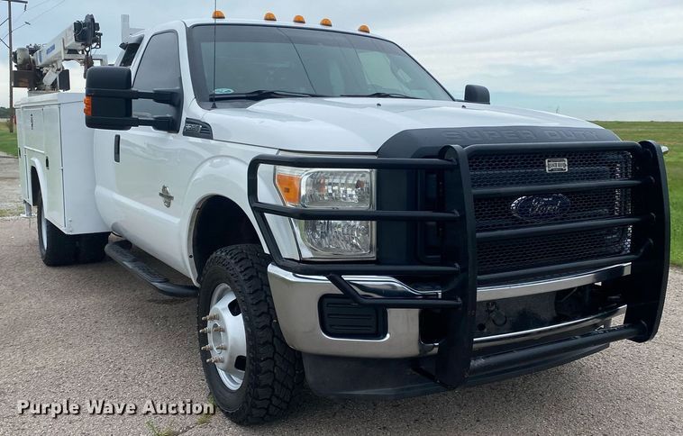 image for item DL7228 2012 Ford F350 Super Duty  SuperCab utility bed pickup truck