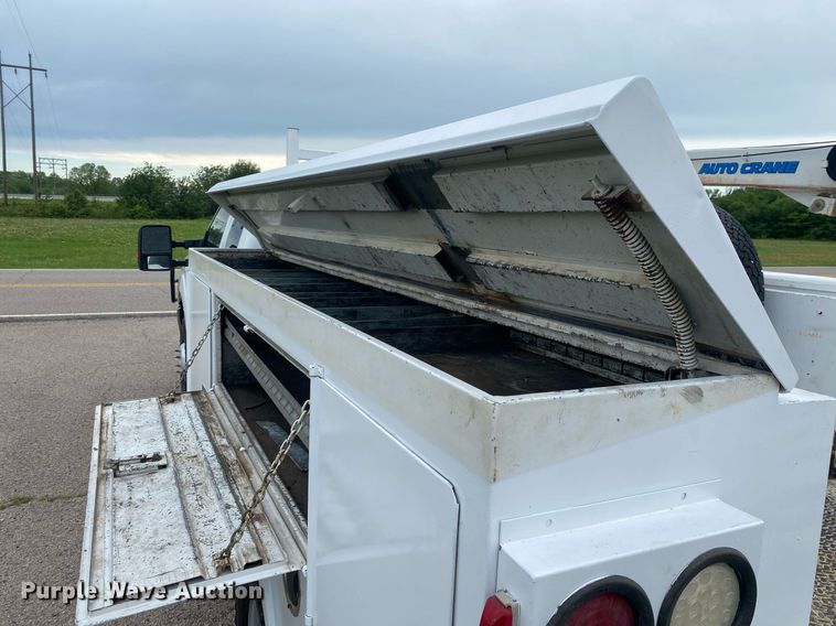 image for item DL7228 2012 Ford F350 Super Duty  SuperCab utility bed pickup truck