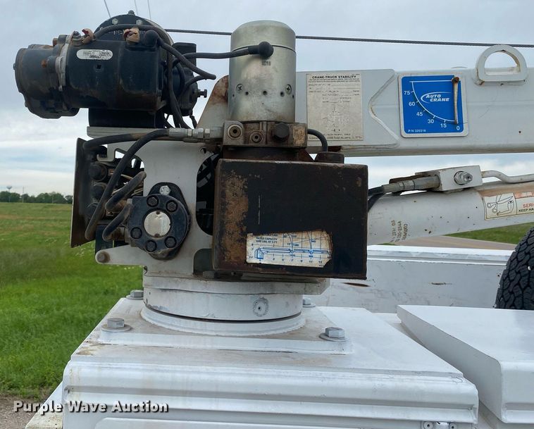 image for item DL7228 2012 Ford F350 Super Duty  SuperCab utility bed pickup truck