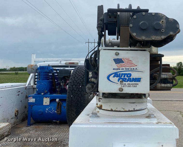 image for item DL7228 2012 Ford F350 Super Duty  SuperCab utility bed pickup truck