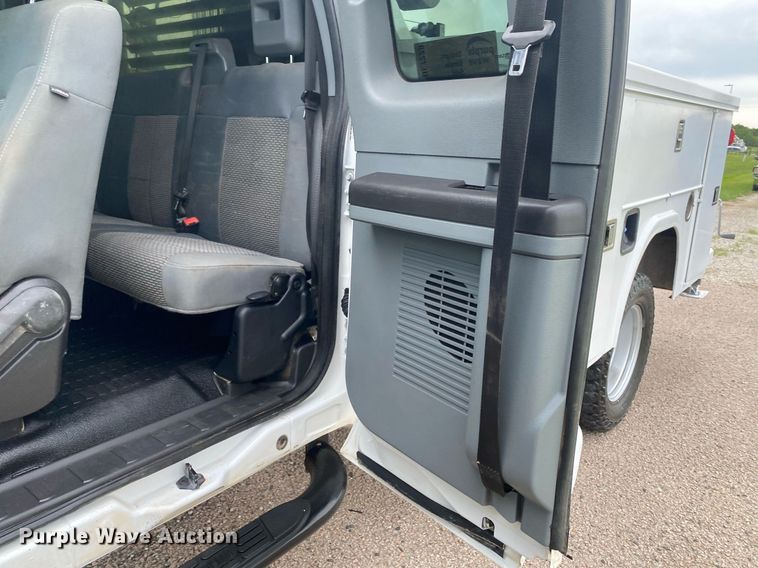 image for item DL7228 2012 Ford F350 Super Duty  SuperCab utility bed pickup truck