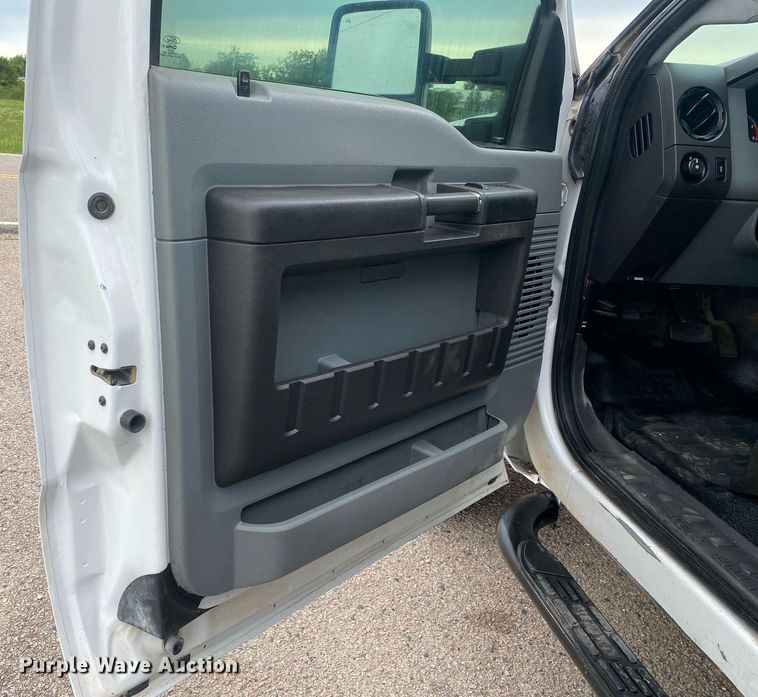 image for item DL7228 2012 Ford F350 Super Duty  SuperCab utility bed pickup truck