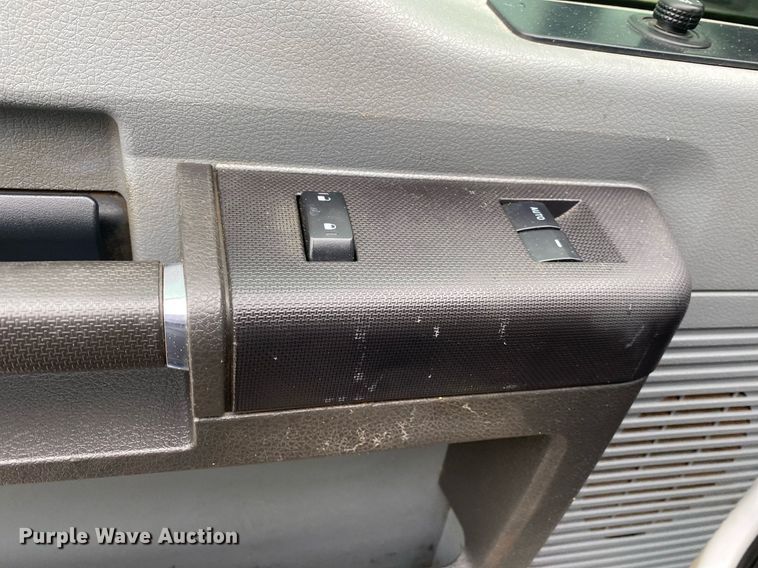 image for item DL7228 2012 Ford F350 Super Duty  SuperCab utility bed pickup truck