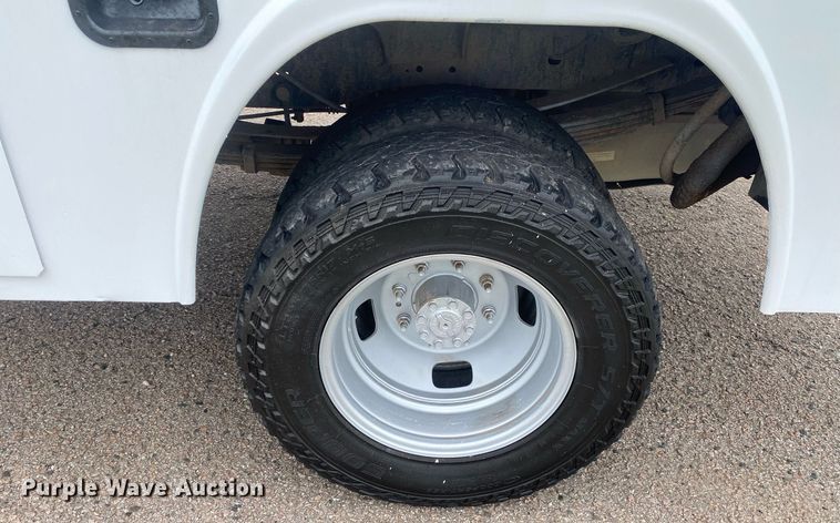 image for item DL7228 2012 Ford F350 Super Duty  SuperCab utility bed pickup truck