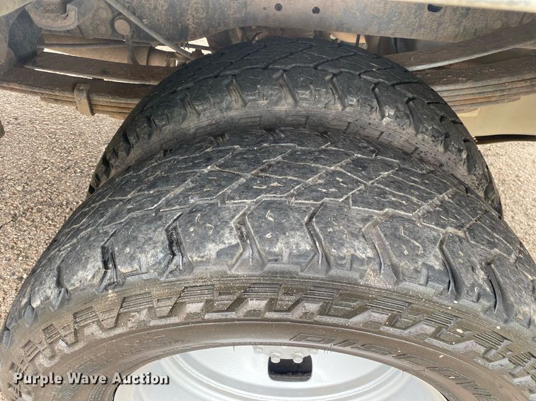 image for item DL7228 2012 Ford F350 Super Duty  SuperCab utility bed pickup truck