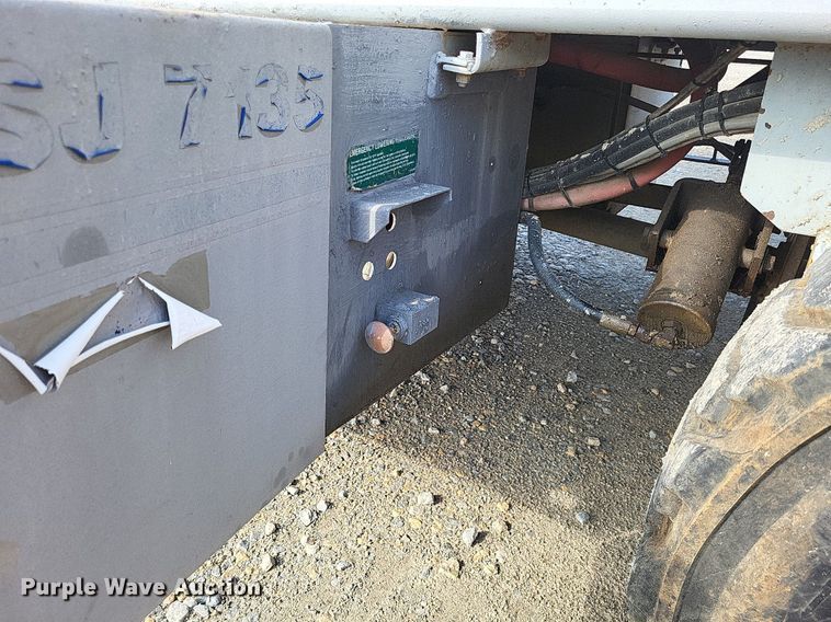 image for item DO3657 2007 Skyjack SJ7135  scissor lift