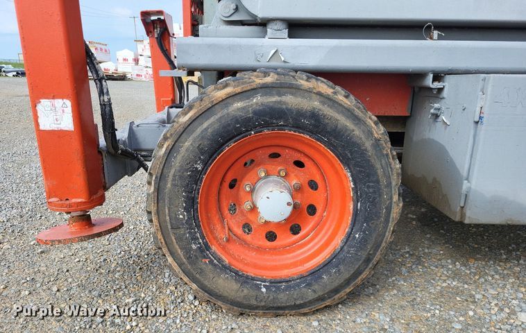 image for item DO3657 2007 Skyjack SJ7135  scissor lift