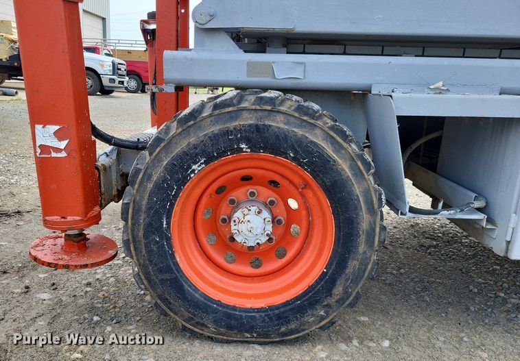 image for item DO3657 2007 Skyjack SJ7135  scissor lift