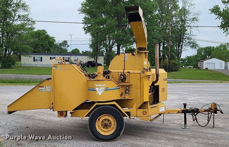 image for item DO3658 1996 Vermeer 1250BC  wood chipper