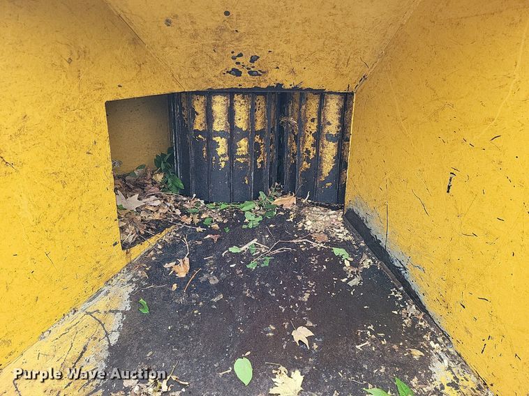 image for item DO3658 1996 Vermeer 1250BC  wood chipper