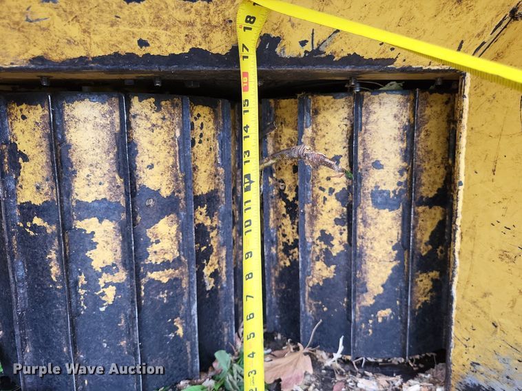 image for item DO3658 1996 Vermeer 1250BC  wood chipper