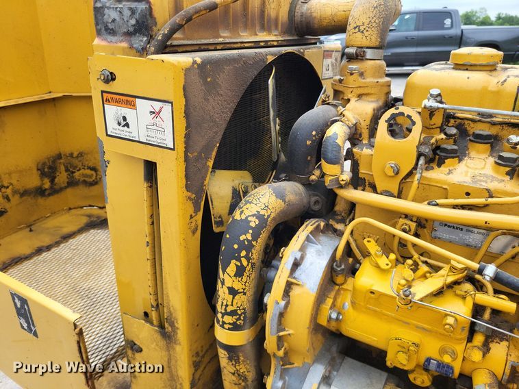 image for item DO3658 1996 Vermeer 1250BC  wood chipper