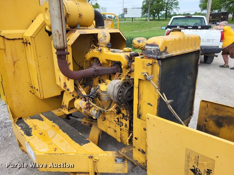 image for item DO3658 1996 Vermeer 1250BC  wood chipper