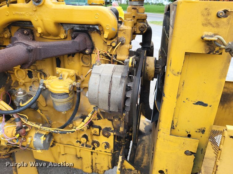 image for item DO3658 1996 Vermeer 1250BC  wood chipper