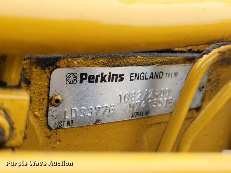 image for item DO3658 1996 Vermeer 1250BC  wood chipper