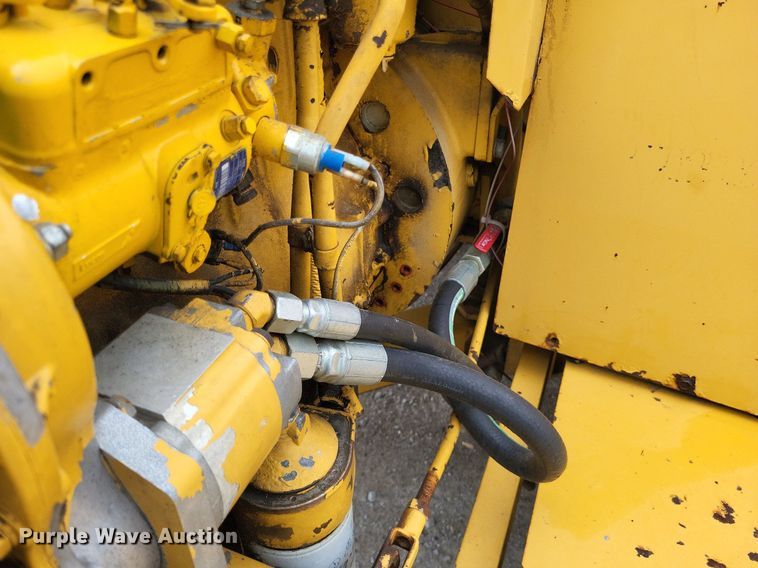 image for item DO3658 1996 Vermeer 1250BC  wood chipper