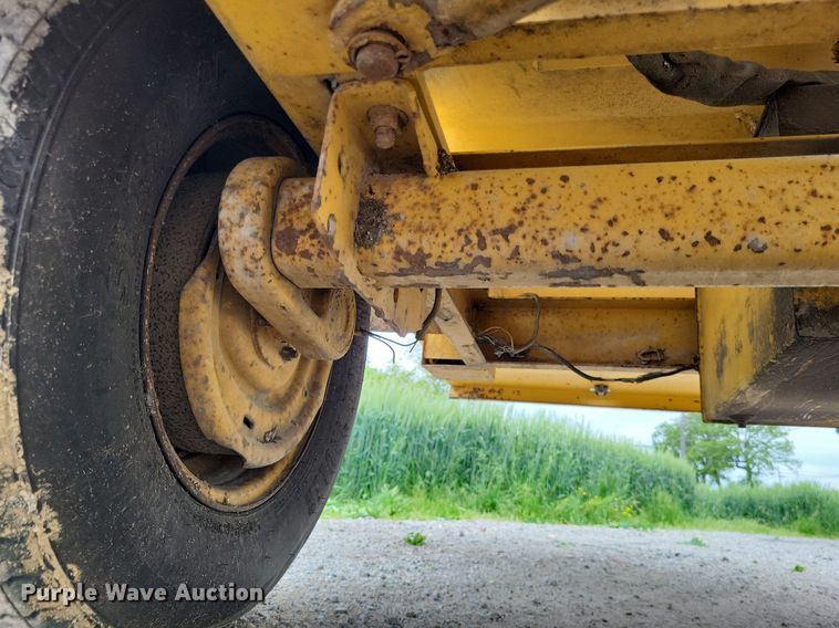 image for item DO3658 1996 Vermeer 1250BC  wood chipper