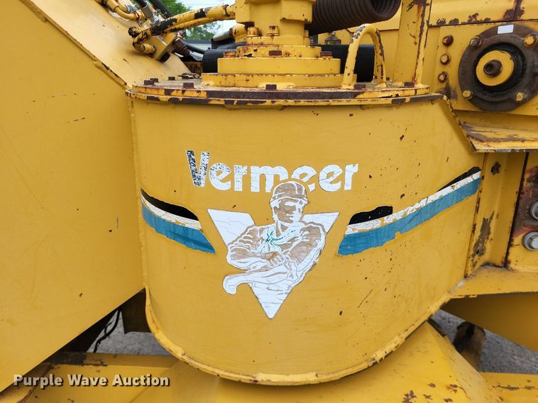 image for item DO3658 1996 Vermeer 1250BC  wood chipper