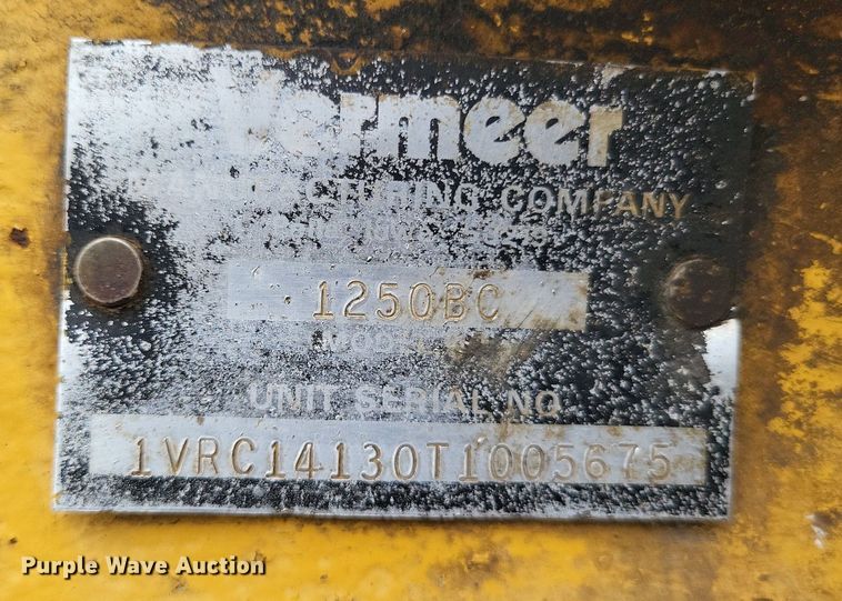 image for item DO3658 1996 Vermeer 1250BC  wood chipper