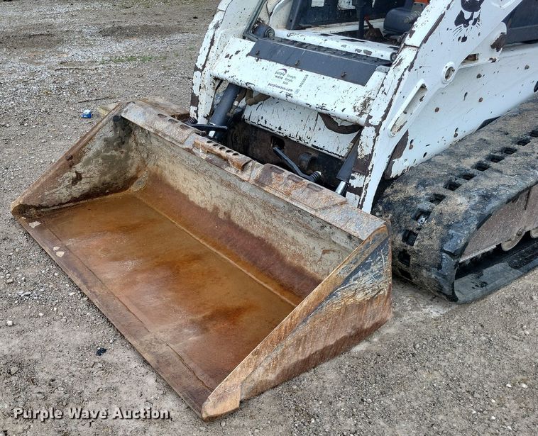 image for item DO3659 2011 Bobcat T190  tracked skid steer loader