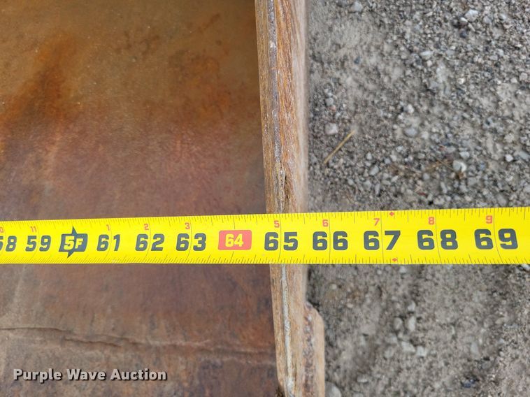 image for item DO3659 2011 Bobcat T190  tracked skid steer loader