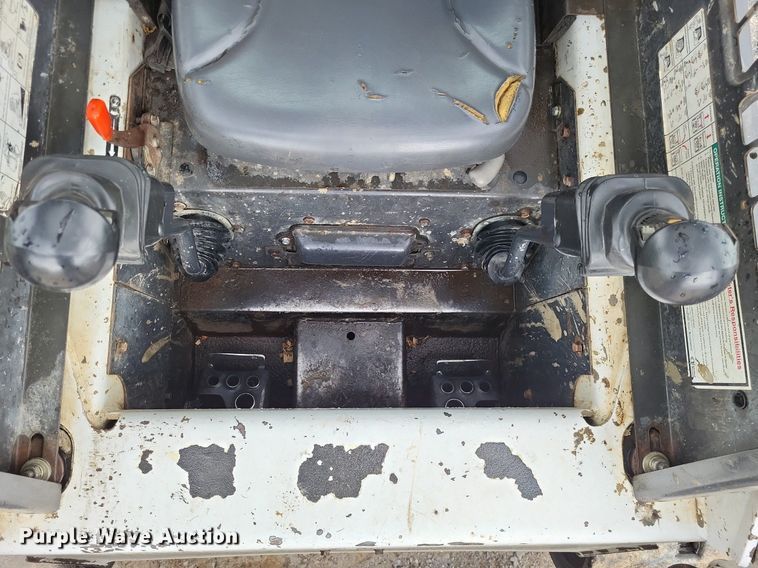 image for item DO3659 2011 Bobcat T190  tracked skid steer loader