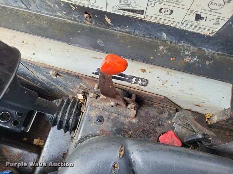 image for item DO3659 2011 Bobcat T190  tracked skid steer loader