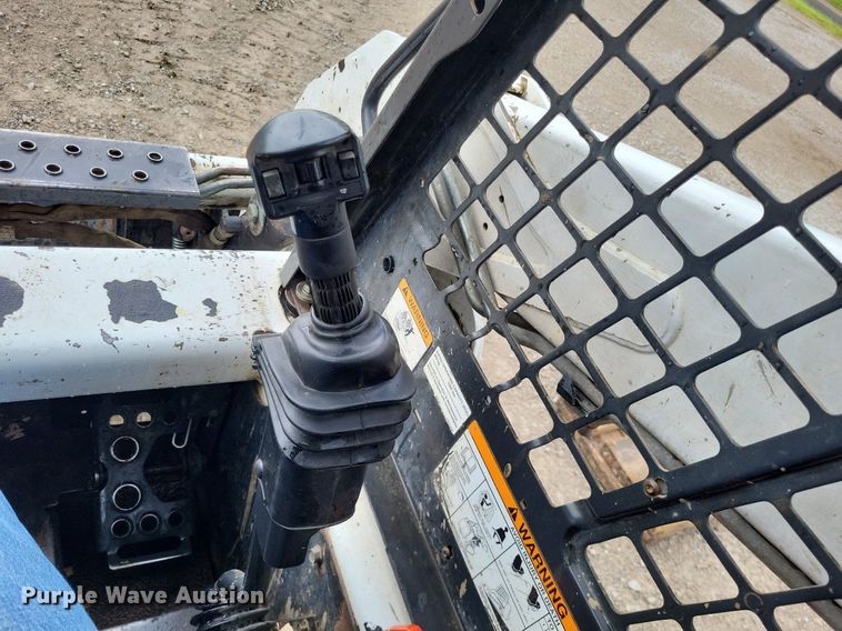 image for item DO3659 2011 Bobcat T190  tracked skid steer loader