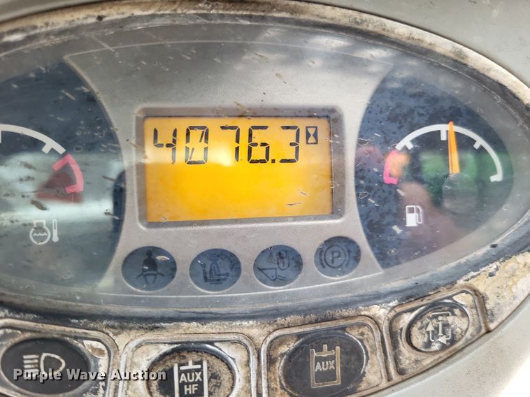 image for item DO3659 2011 Bobcat T190  tracked skid steer loader