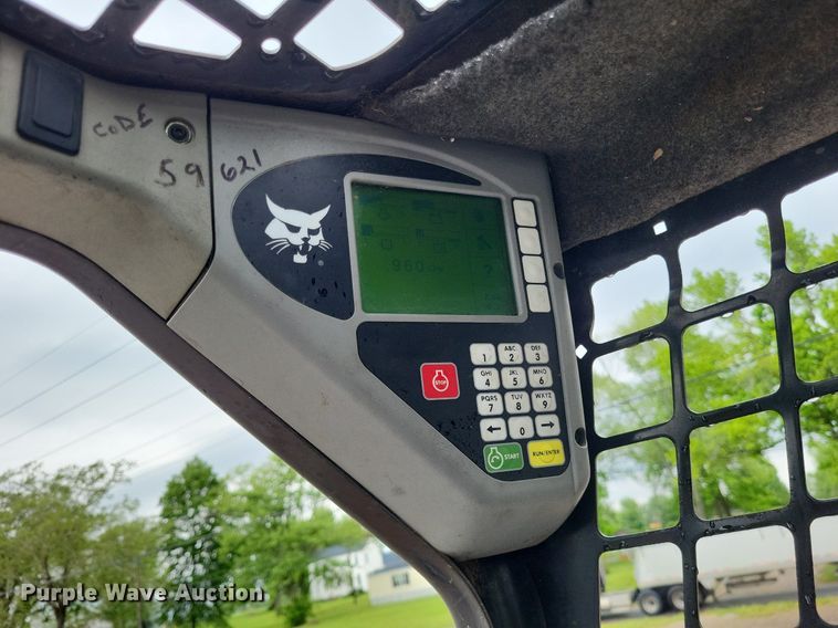 image for item DO3659 2011 Bobcat T190  tracked skid steer loader