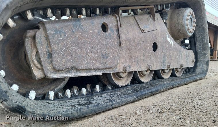 image for item DO3659 2011 Bobcat T190  tracked skid steer loader