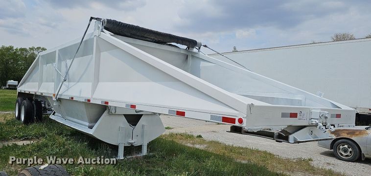 image for item DO4403 1996 R-way 4021  bottom dump trailer