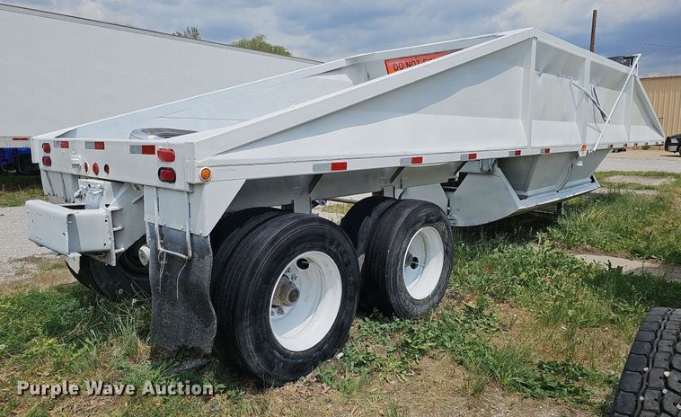 image for item DO4403 1996 R-way 4021  bottom dump trailer
