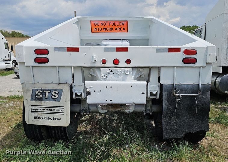 image for item DO4403 1996 R-way 4021  bottom dump trailer