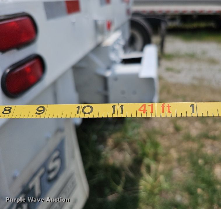 image for item DO4403 1996 R-way 4021  bottom dump trailer