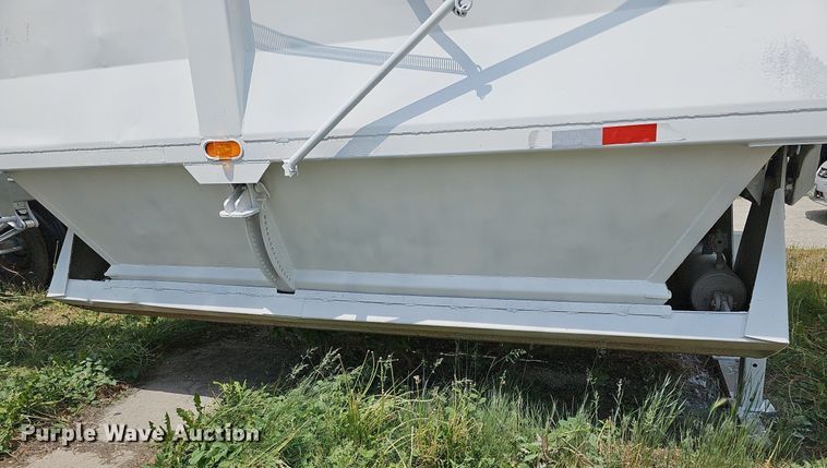 image for item DO4403 1996 R-way 4021  bottom dump trailer