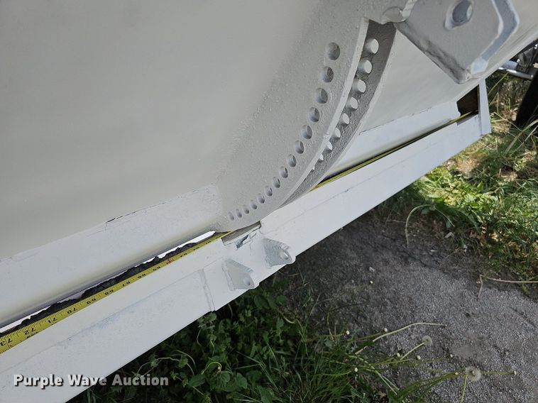 image for item DO4403 1996 R-way 4021  bottom dump trailer