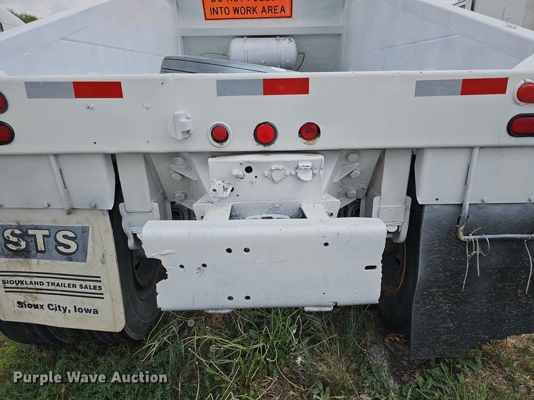 image for item DO4403 1996 R-way 4021  bottom dump trailer